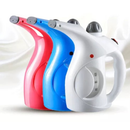 Passadeira a Vapor Portátil 110V 800W – Desamassa Roupas no Cabide Rápido e Seguro | InovaLar Deccor